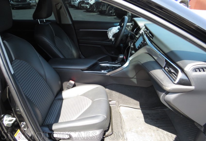 2018 Toyota Camry - Image 24