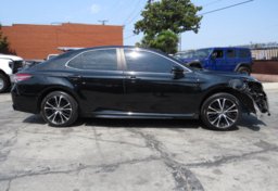 2018 Toyota Camry - Image 12