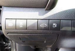 2018 Toyota Camry - Image 35