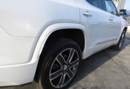 2019 GMC Acadia - Image 11