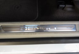 2019 GMC Acadia - Image 44