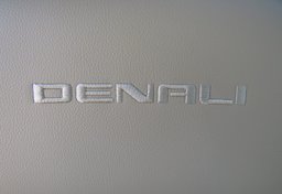 2019 GMC Acadia - Image 43