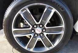 2019 GMC Acadia - Image 13