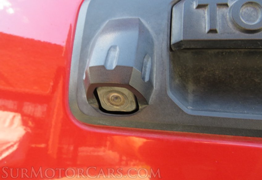 2014 Toyota Tundra 4WD Truck - Image 17