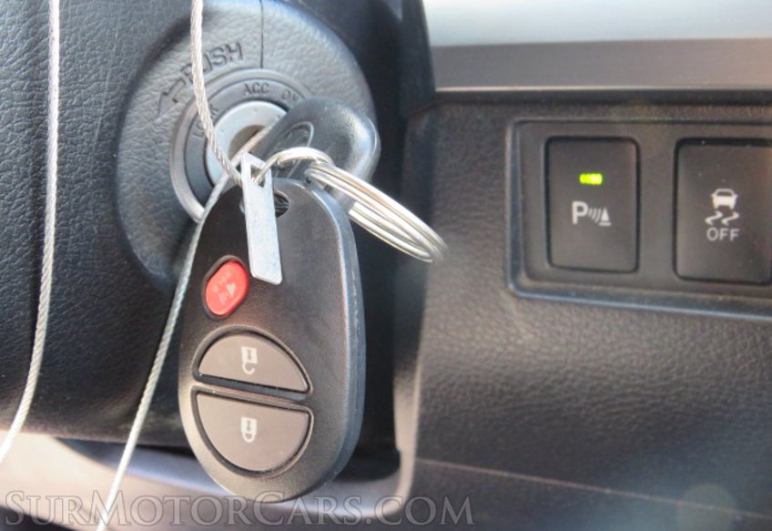 2014 Toyota Tundra 4WD Truck - Image 39