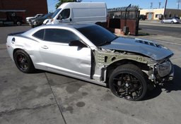 2015 Chevrolet Camaro - Image 2