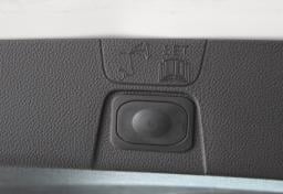 Thumbnail of 2013 Ford C-MAX Hybrid