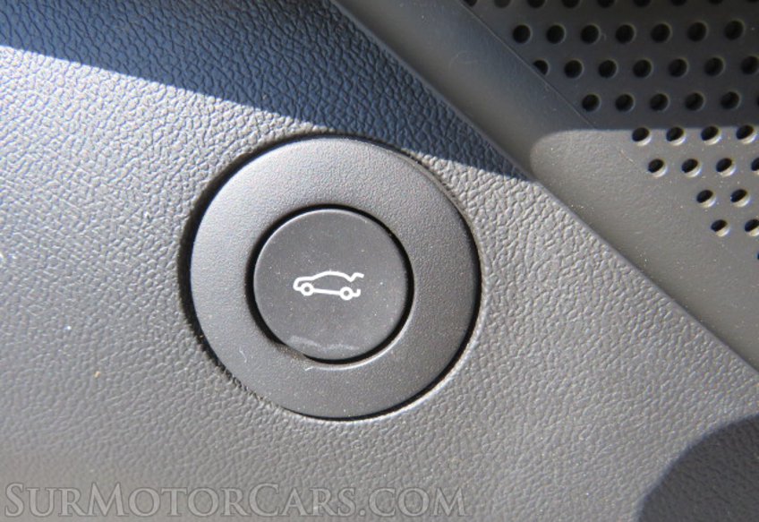 2019 Chevrolet Camaro - Image 39