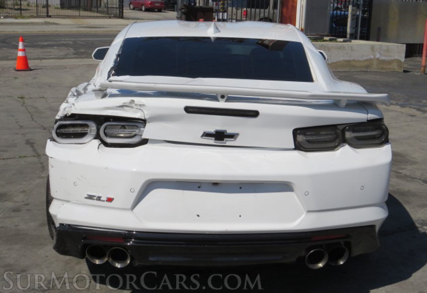 2019 Chevrolet Camaro - Image 10