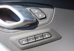 2019 Chevrolet Camaro - Image 41