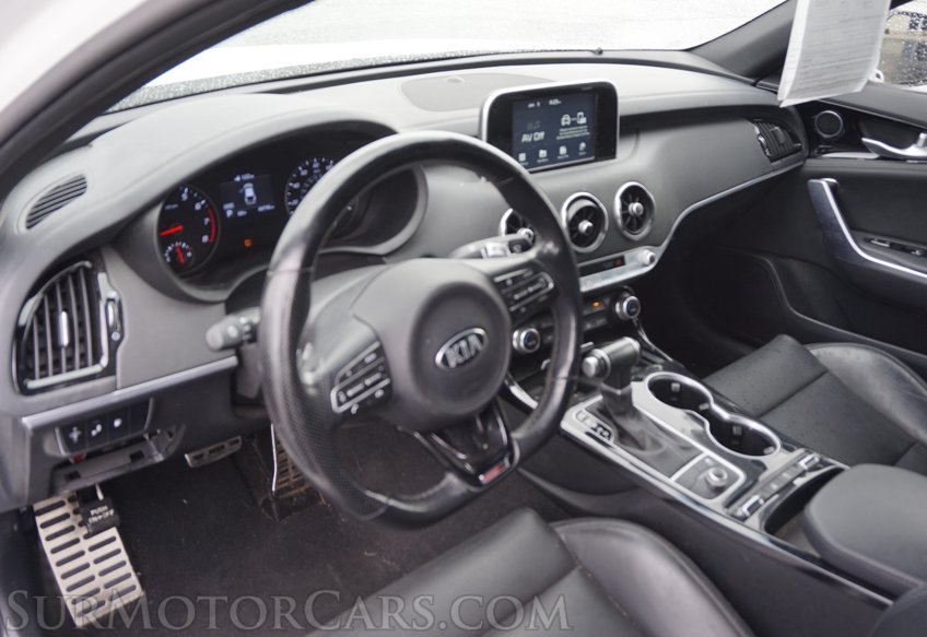 2020 Kia Stinger - Image 28