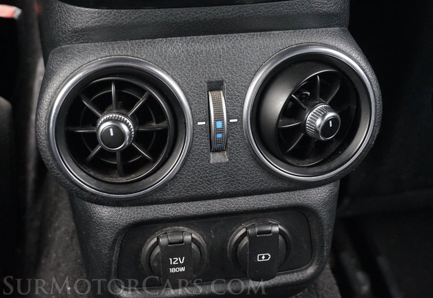 2020 Kia Stinger - Image 44