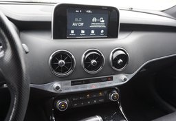 2020 Kia Stinger - Image 40