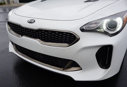 2020 Kia Stinger - Image 23
