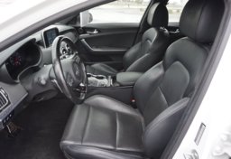 2020 Kia Stinger - Image 31