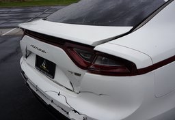 2020 Kia Stinger - Image 20