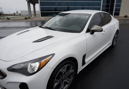 2020 Kia Stinger - Image 16