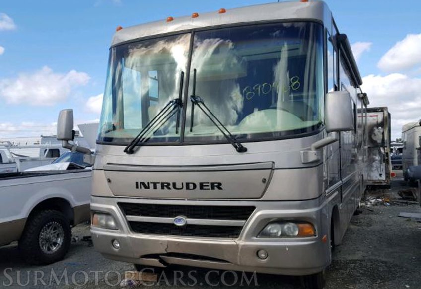 2004 Damon Intruder RV - Image 2