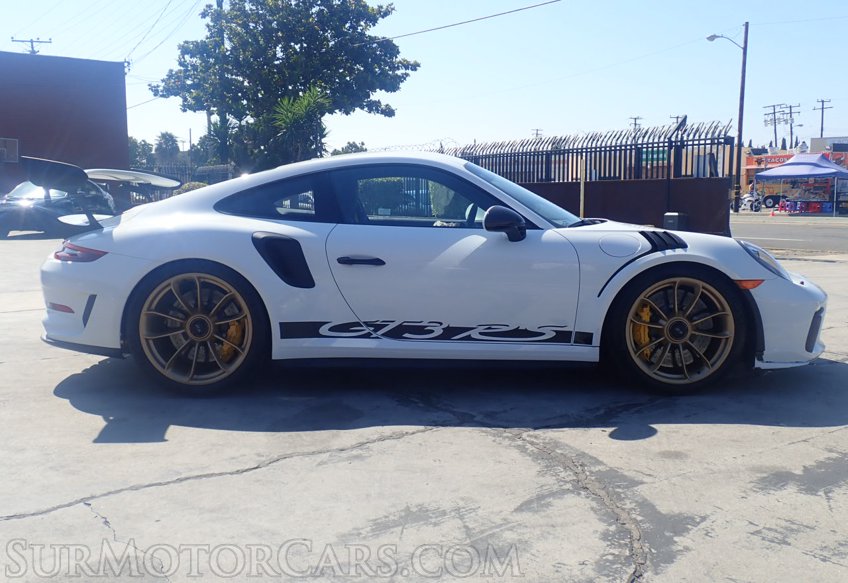 2019 Porsche 911 - Image 5