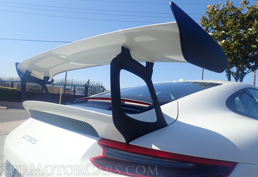 2019 Porsche 911 - Image 17