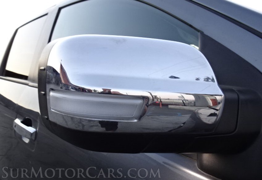 2018 Nissan Titan - Image 16