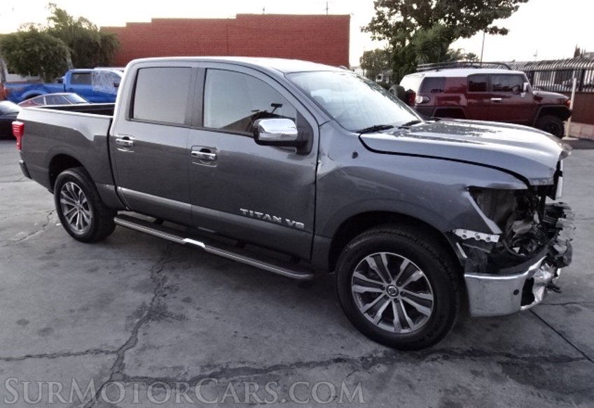 2018 Nissan Titan - Image 2