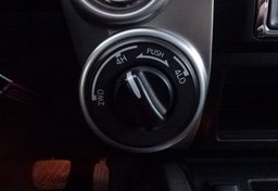 2018 Nissan Titan - Image 41