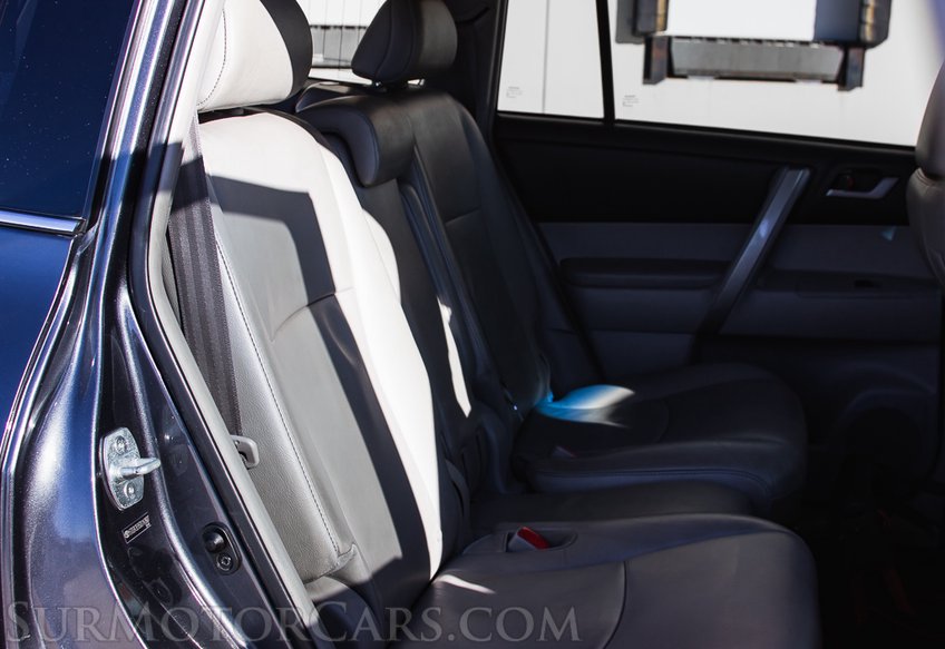2013 Toyota Highlander - Image 20