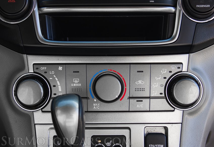 2013 Toyota Highlander - Image 16