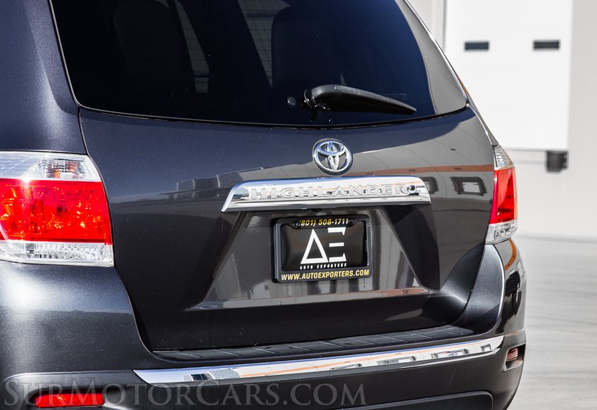 2013 Toyota Highlander - Image 11