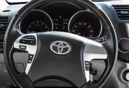 2013 Toyota Highlander - Image 22