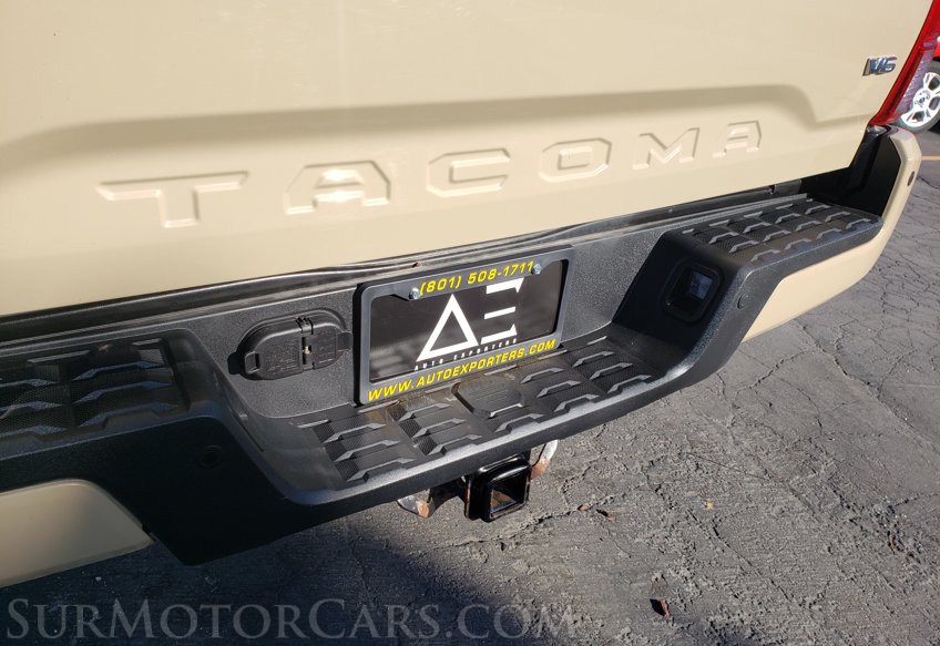 2017 Toyota Tacoma - Image 19