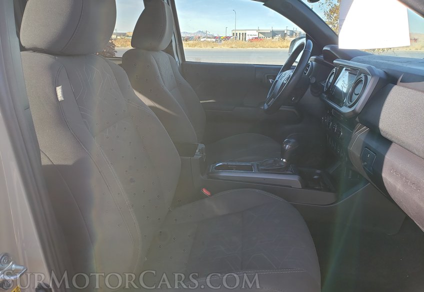 2017 Toyota Tacoma - Image 23
