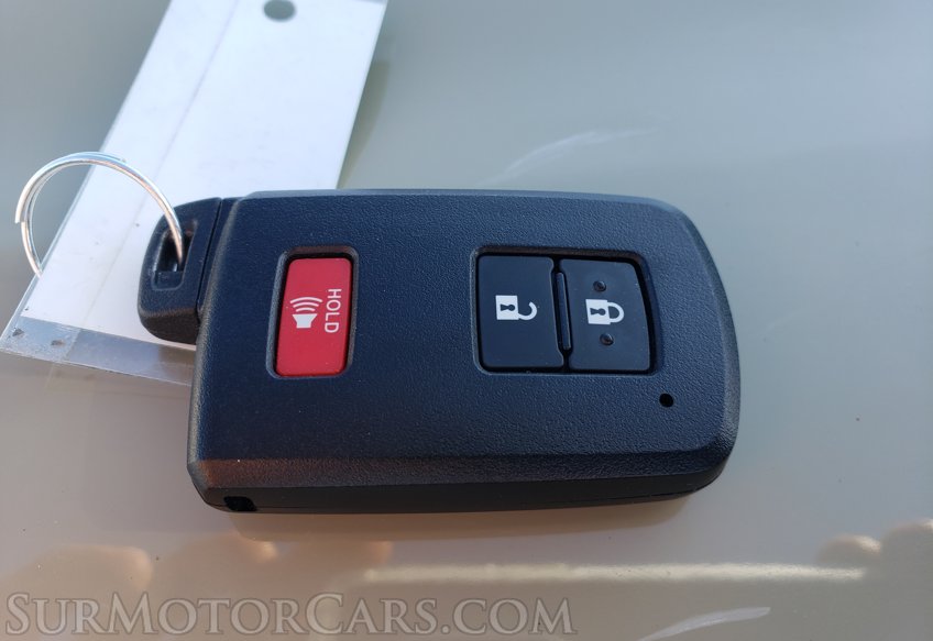 2017 Toyota Tacoma - Image 32