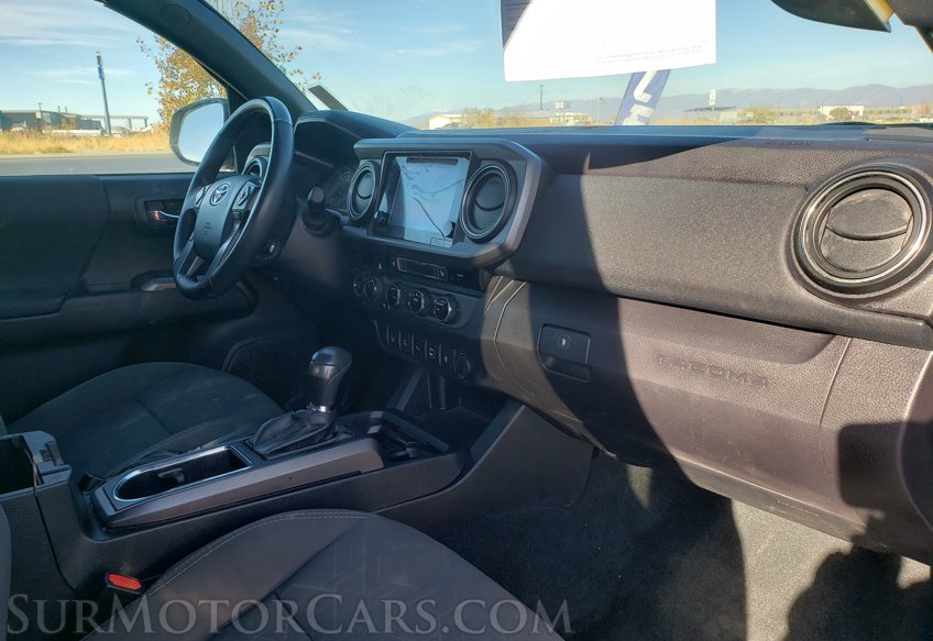2017 Toyota Tacoma - Image 21