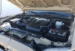 2017 Toyota Tacoma - Image 42