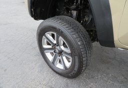 2017 Toyota Tacoma - Image 39