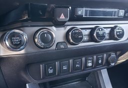 2017 Toyota Tacoma - Image 30