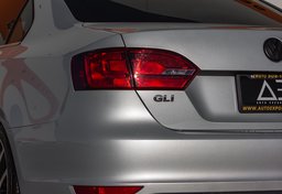 2012 Volkswagen GLI - Image 13