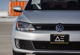 2012 Volkswagen GLI - Image 15