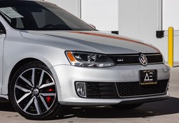 2012 Volkswagen GLI - Image 17