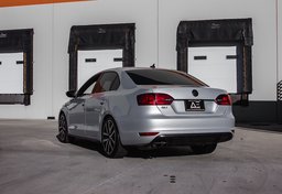 2012 Volkswagen GLI - Image 9