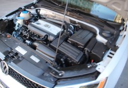 2012 Volkswagen GLI - Image 40