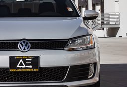 2012 Volkswagen GLI - Image 11