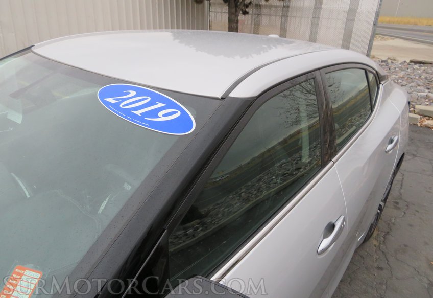 2019 Nissan Maxima - Image 15