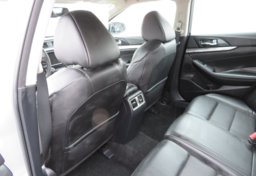 2019 Nissan Maxima - Image 28