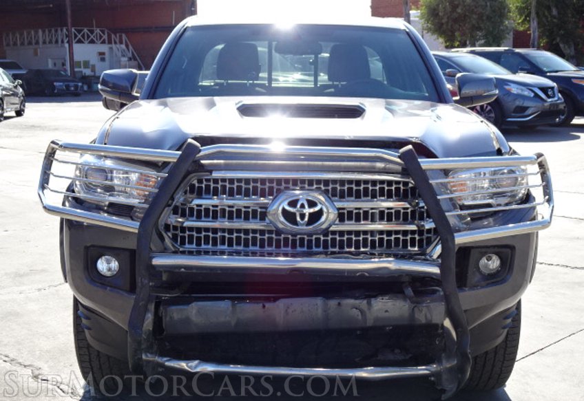 2016 Toyota Tacoma - Image 12