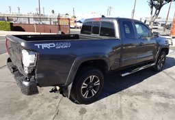 2016 Toyota Tacoma - Image 8