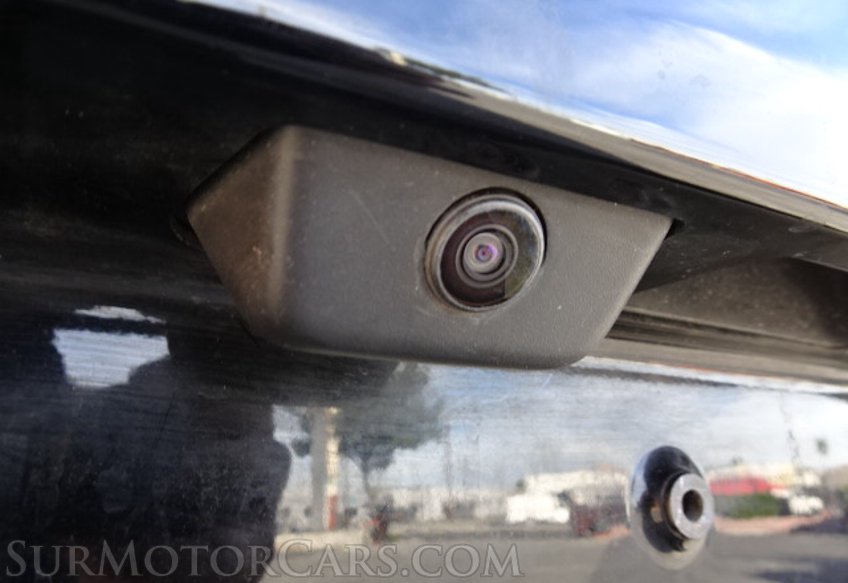 2019 Jeep Cherokee - Image 19