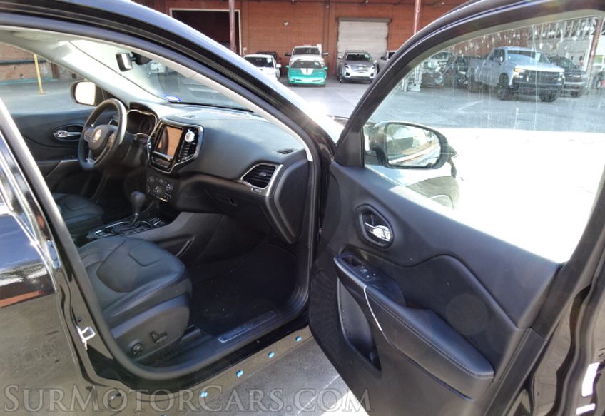 2019 Jeep Cherokee - Image 24